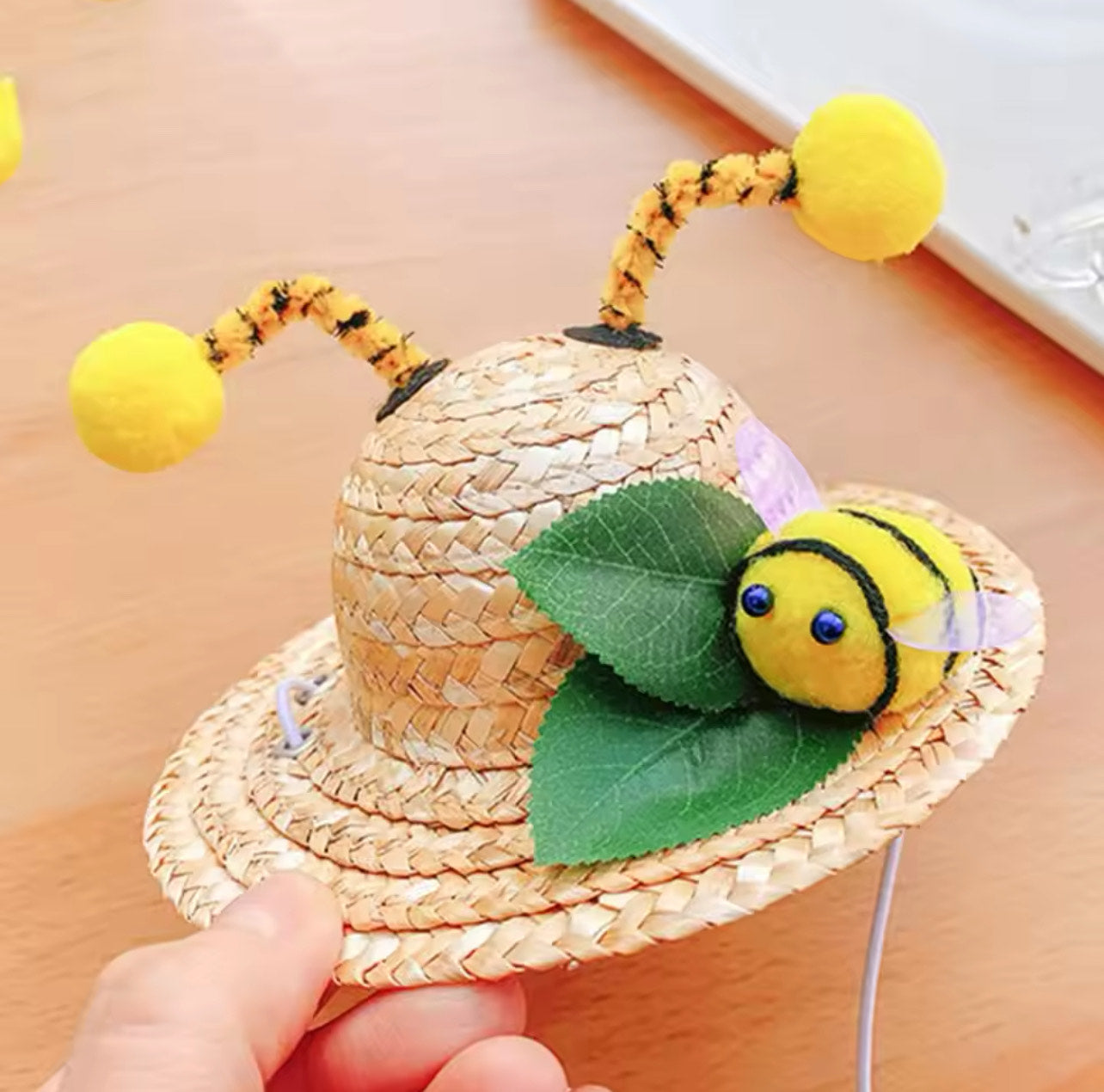 Dog Straw Hat with Lanyard - Bumble Bee